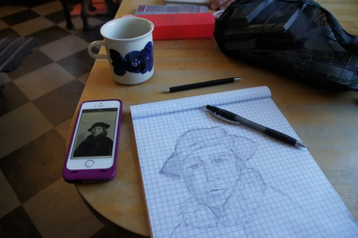 What It's Like to Be Sketched by a Stranger