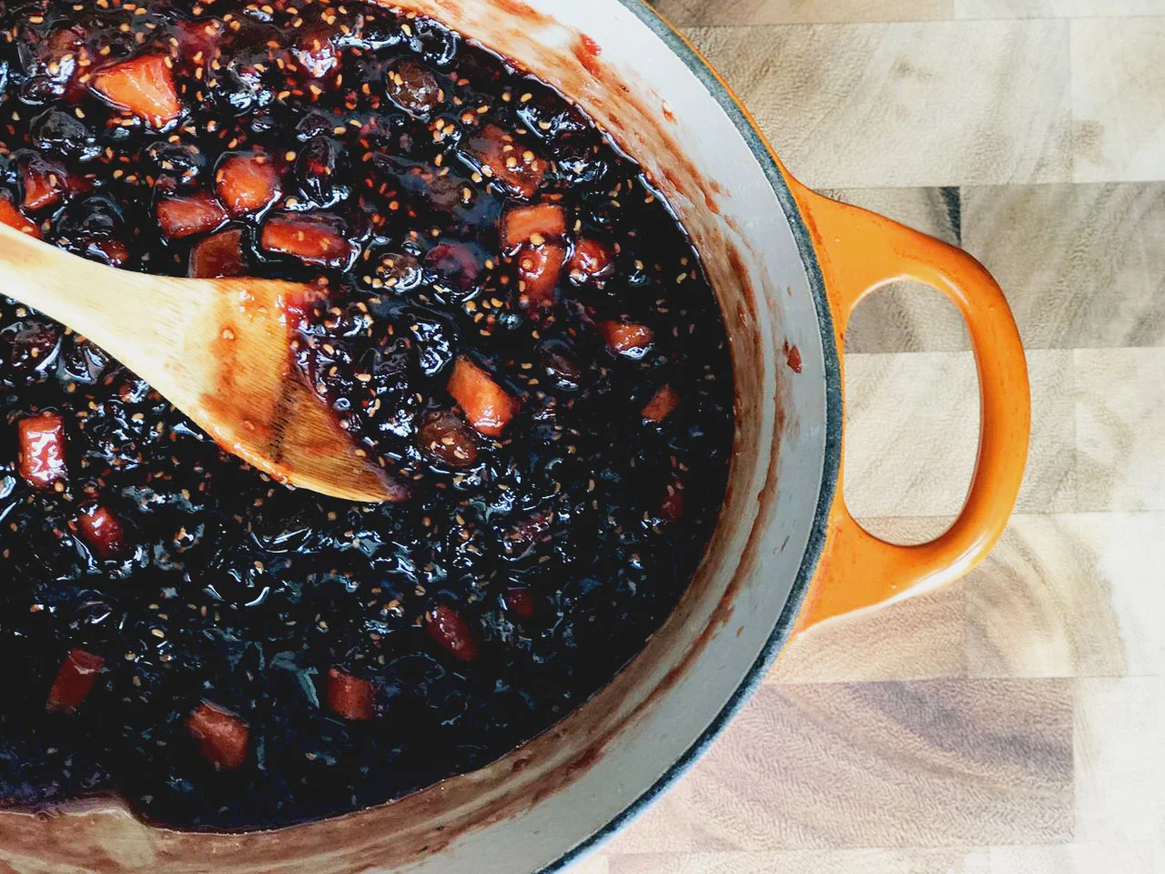 Easy Spicy Raspberry Chutney Recipe