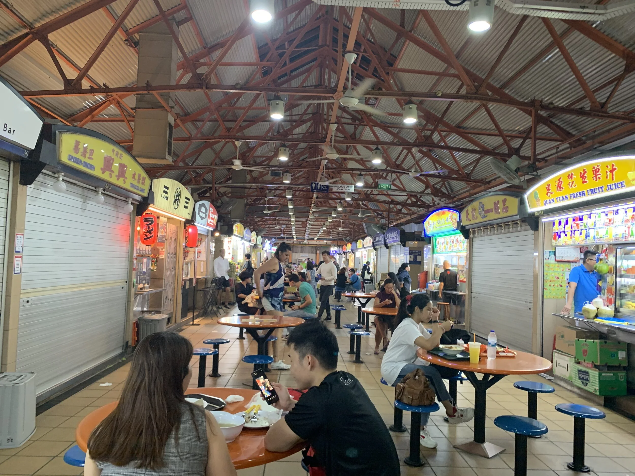 Singapore Hawker Culture - History &amp; The 4 Best Hawker Centers