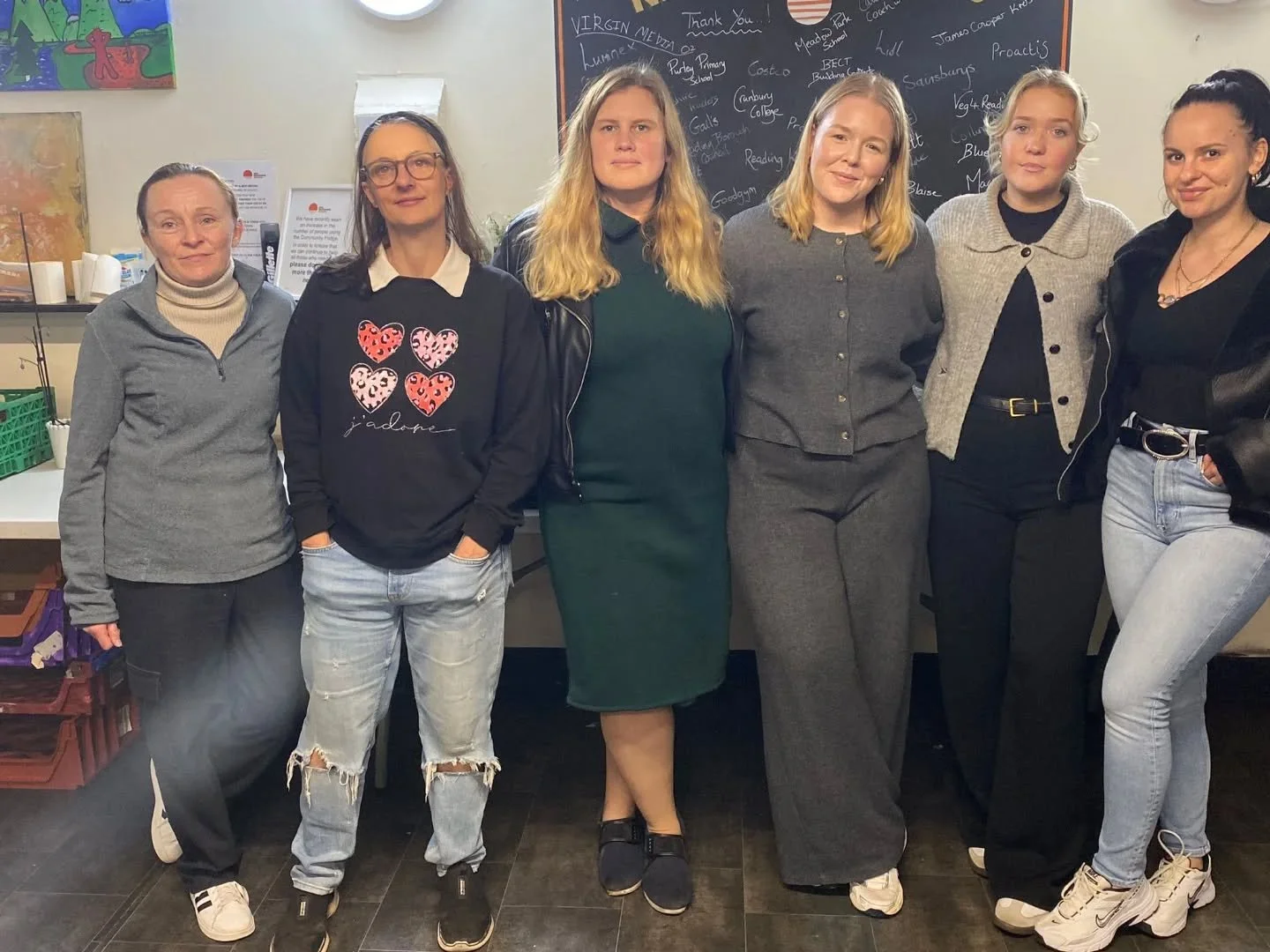 A really big "thank you" to the lovely team from @officialthameswater who came in to support our All Day Cafe this week and brought in donations too! 

Lucy, Millie, Stella, Ana, Karolina and Lorna were fantastic at not only looking after o