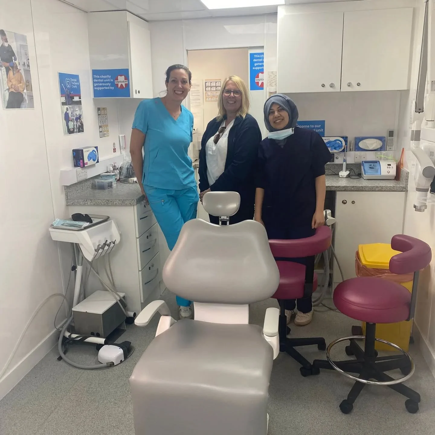 A huge thank you to the fantastic team from @dentaidthedentalcharity who came to New Beginnings this week. 

Eight of our guests were seen and treated from extractions, fillings and descaling! 

Lynette, Ria, Minna and Megan came up from Kent, London