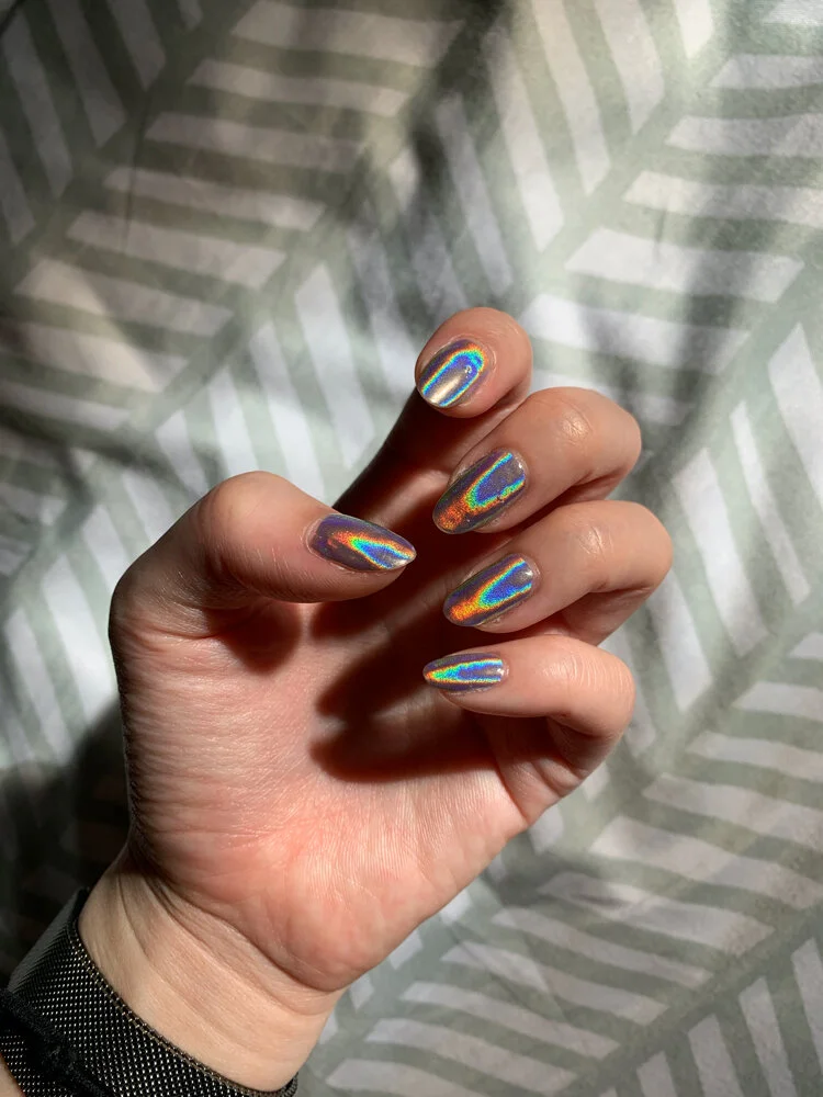 Rainbow Linear Holo — LIGHT LACQUER