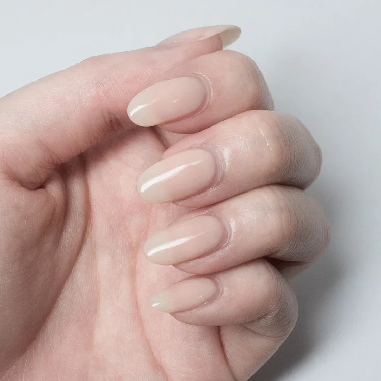 French Vanilla Light Lacquer manicure