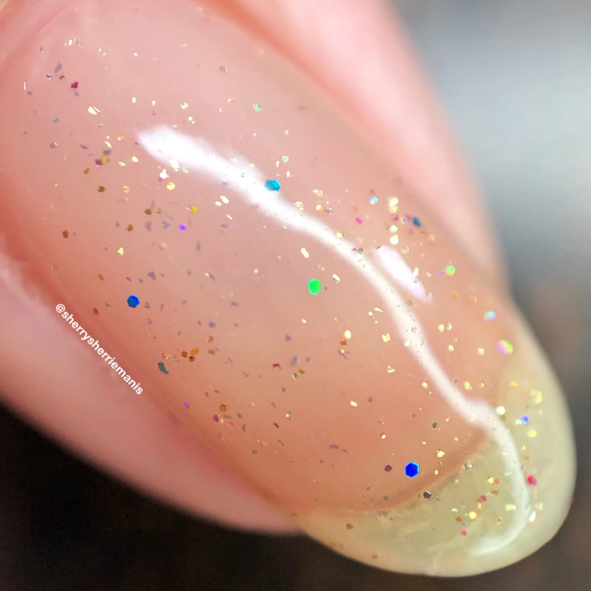 7576C516-A1BB-4D10-BF33-14C5A4B161E6