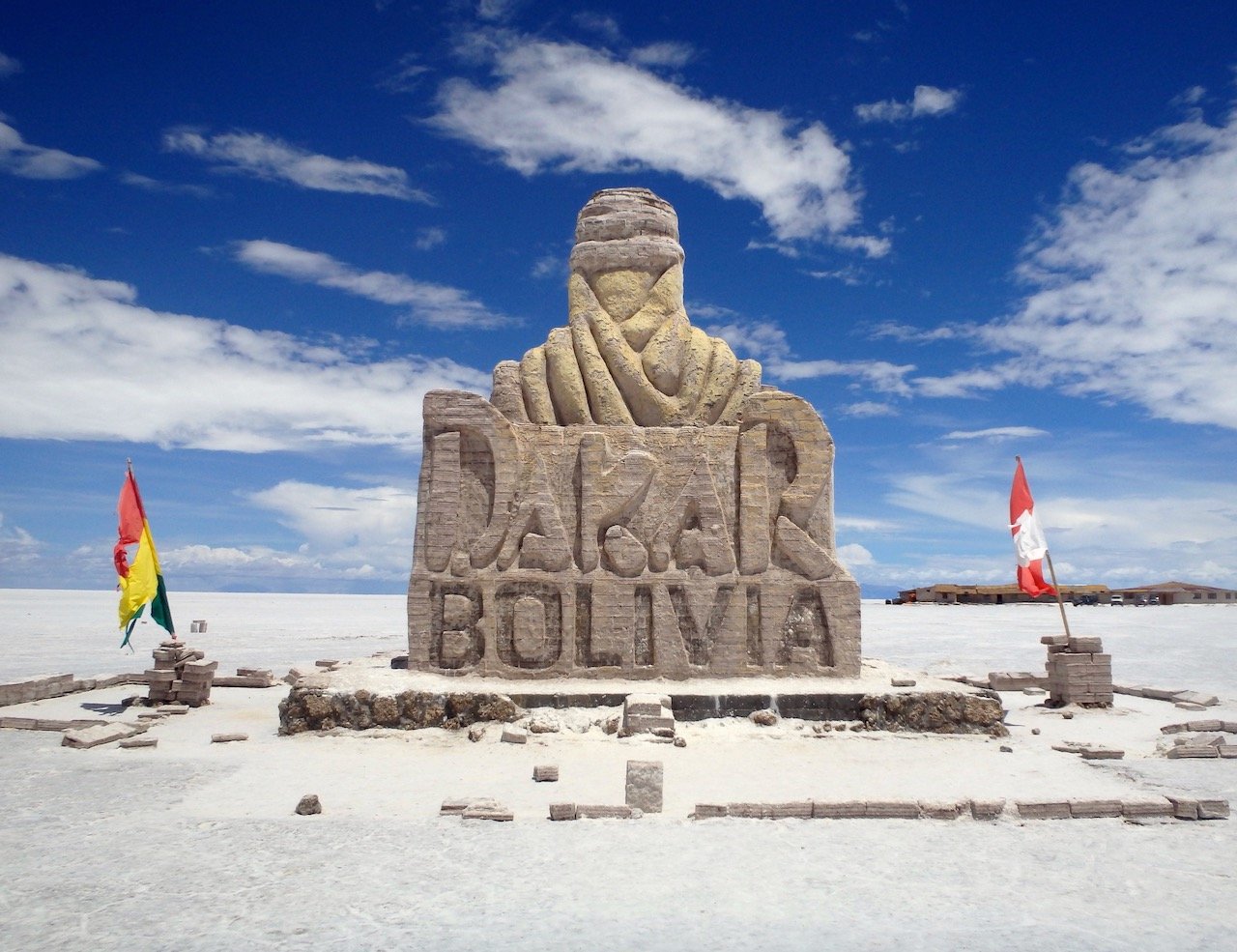   Dakar Monument, Salar de Uyuni, Bolivia (ISO 125, 5 mm,  f /11, 1/500 s)  