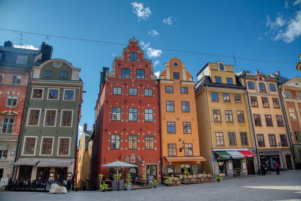   Stortorget Gamla Stan, Stockholm, Sweden (ISO 1000, 24 mm,  f /9, 1/1000 s)  