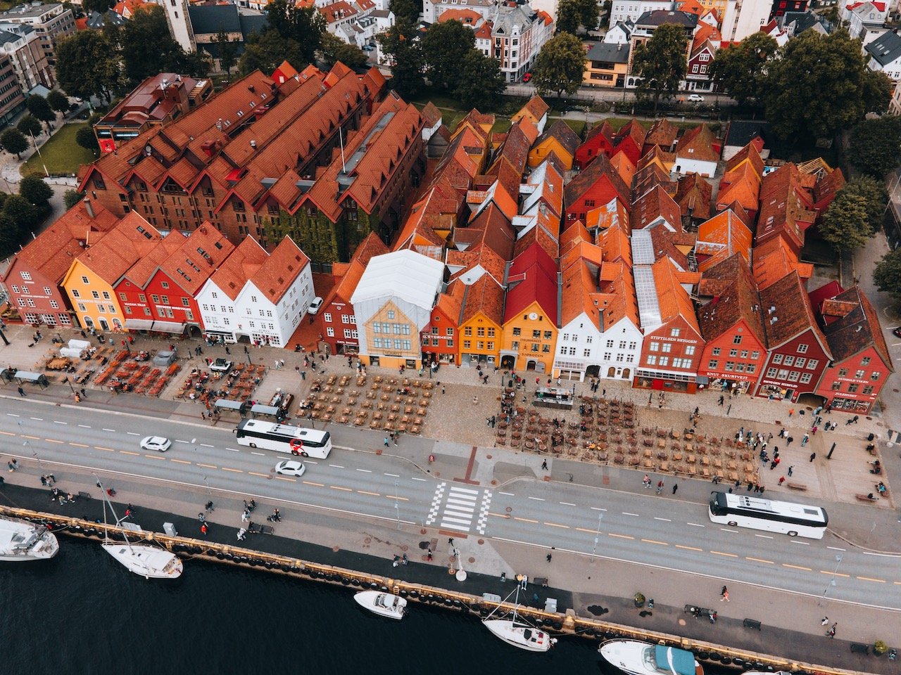   Bryggen, Bergen, Norway (ISO 200, 4.5 mm,  f /2.8, 1/50 s)  