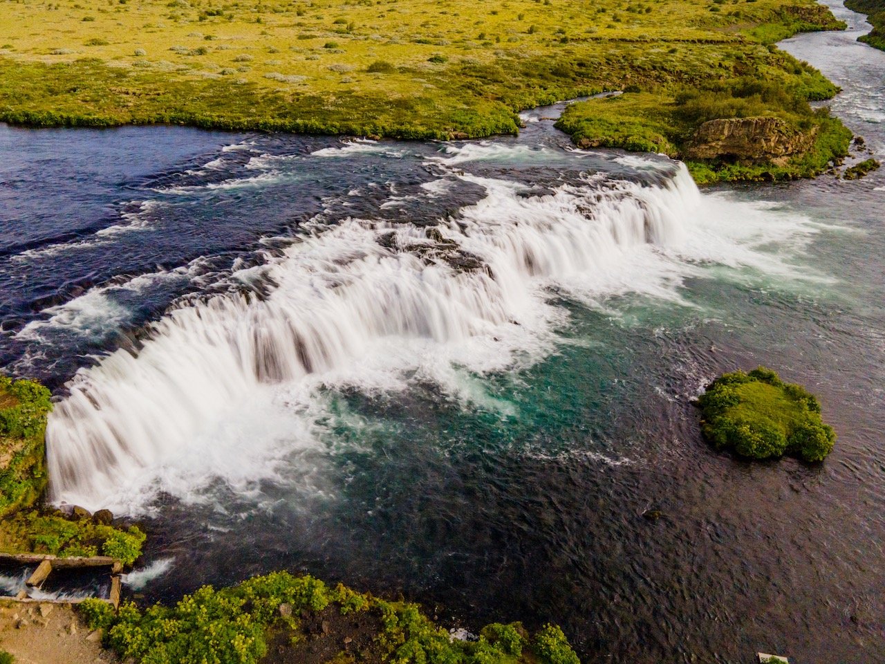   Faxifoss Waterfall, Iceland (ISO 560, 4.5 mm,  f /2.8, 1/5 s)  