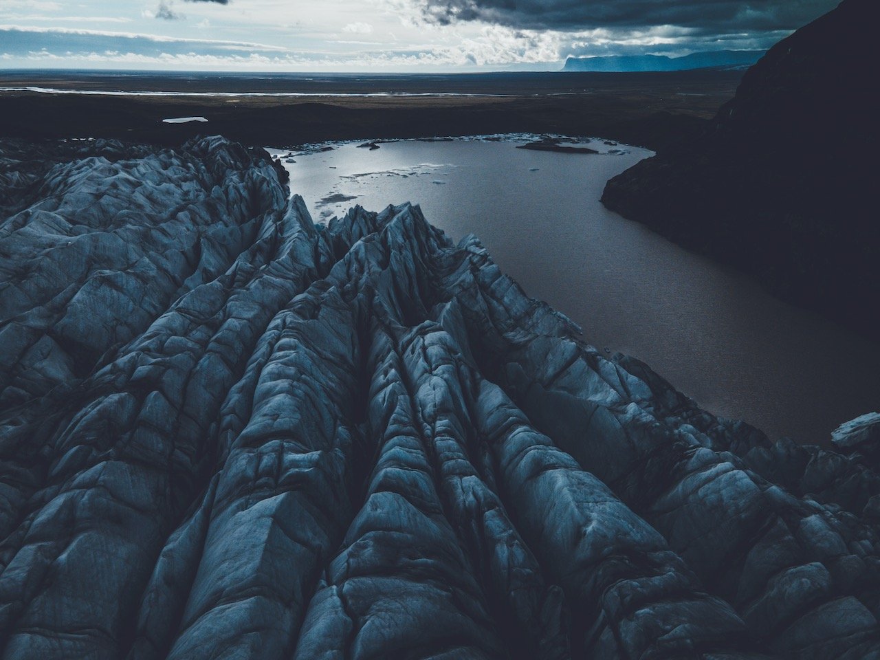   Svínafellsjökull Glacier, South Coast, Iceland (ISO 100, 4.5 mm,  f /2.8, 1/40 s)  