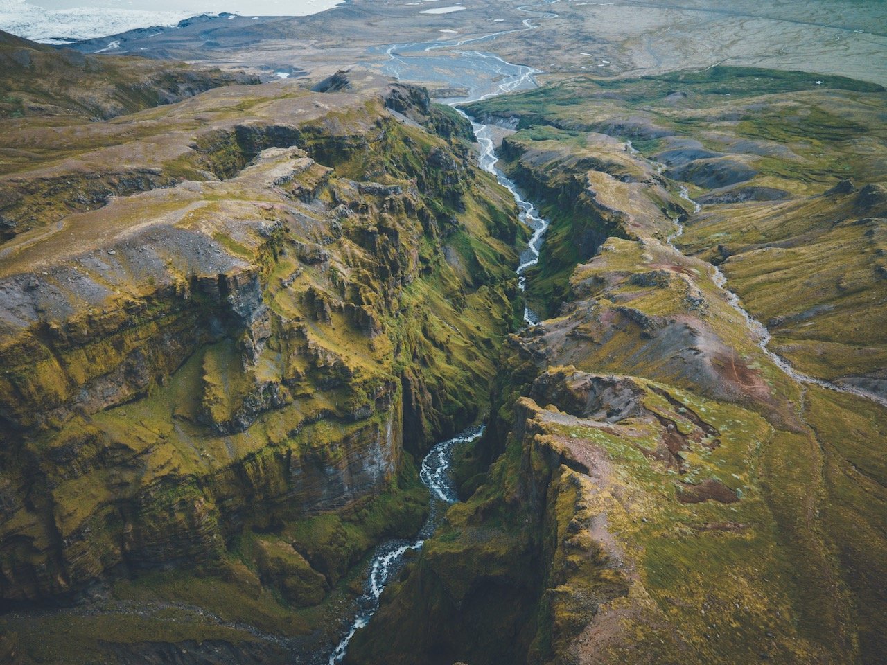   Múlagljúfur Canyon, Iceland (ISO 100, 32 mm,  f /8, 1/100 s)  