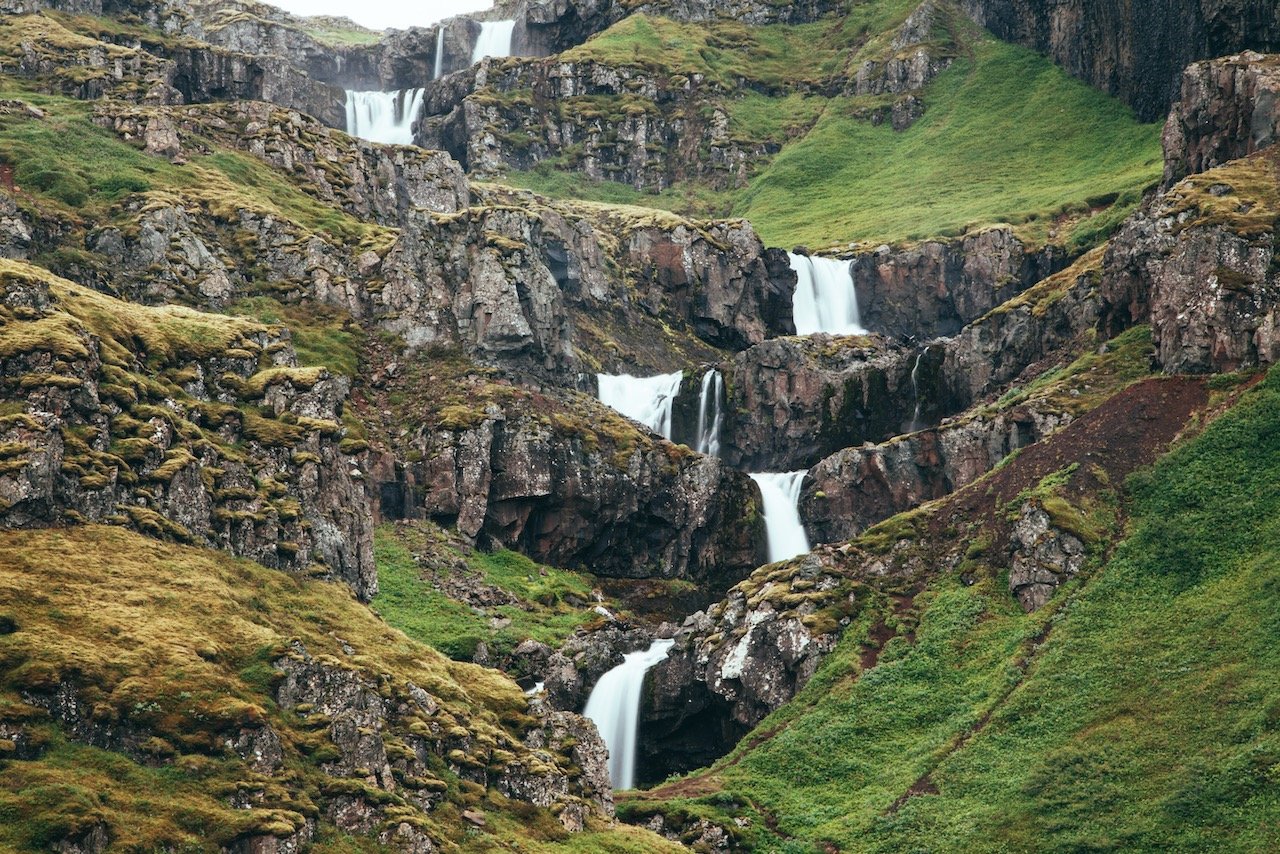   Klifbrekkufossar Waterfalls, Iceland (ISO 100, 60 mm,  f /22, 2 s)  