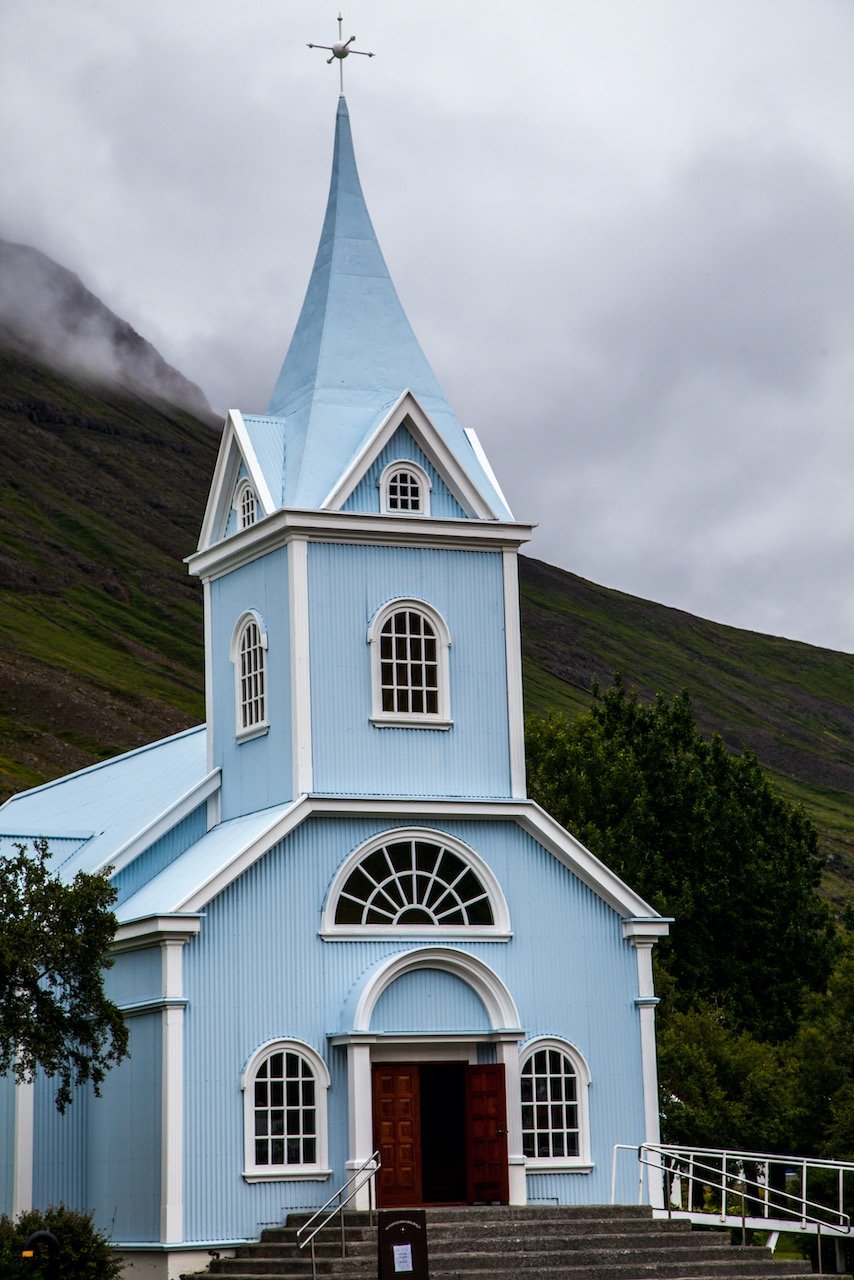   Seyðisfjarðarkirkja Church, Iceland (ISO 100, 90 mm,  f /8, 1/125 s)  
