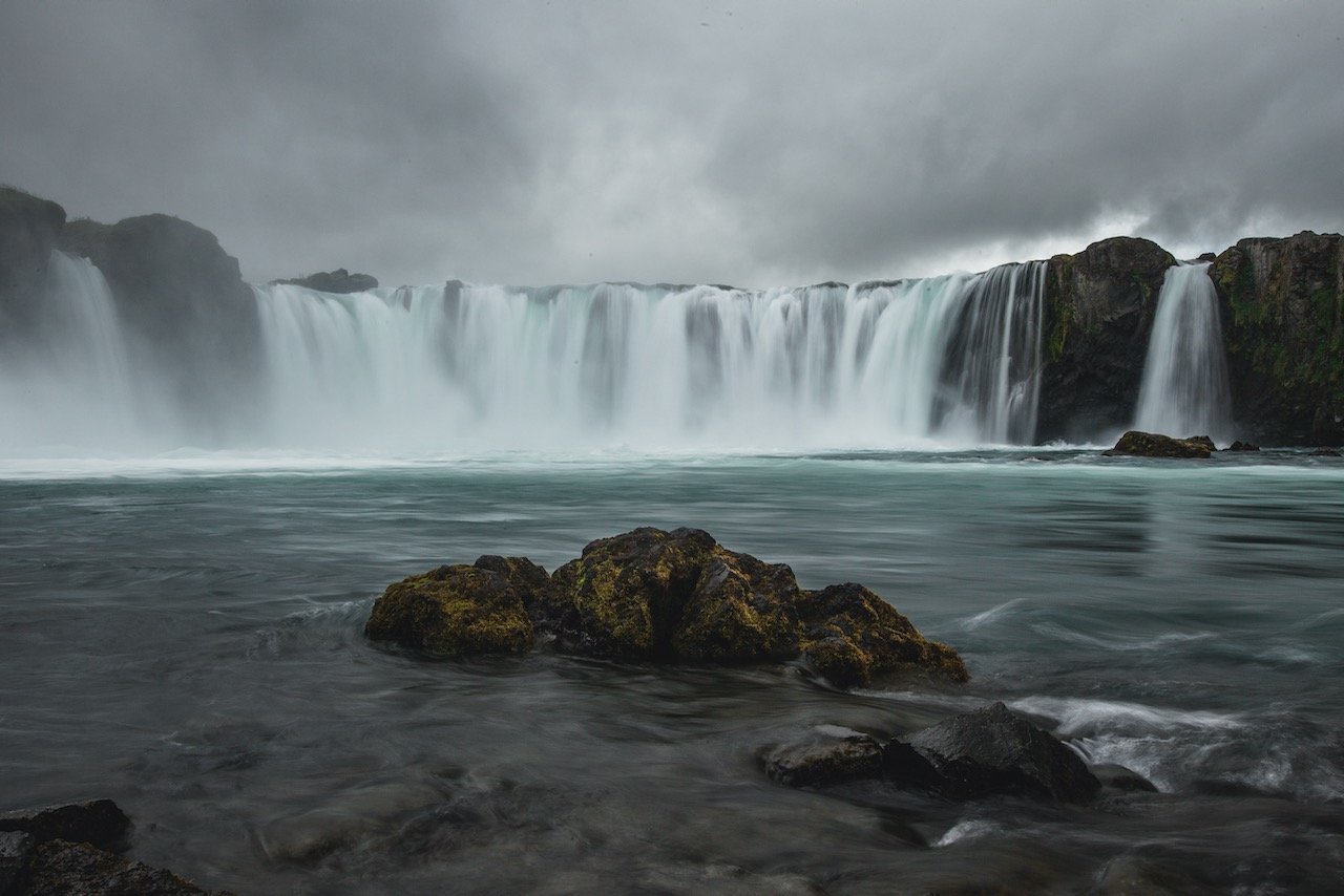   Goðafoss Waterfall, Northern Iceland (ISO 100, 32 mm,  f /22, 1/4 s)  