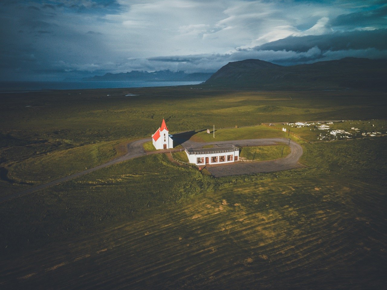   Ingjaldshólskirkja, Snaefellsnes, Iceland (ISO 100, 4.5 mm,  f /2.8, 1/40 s)  