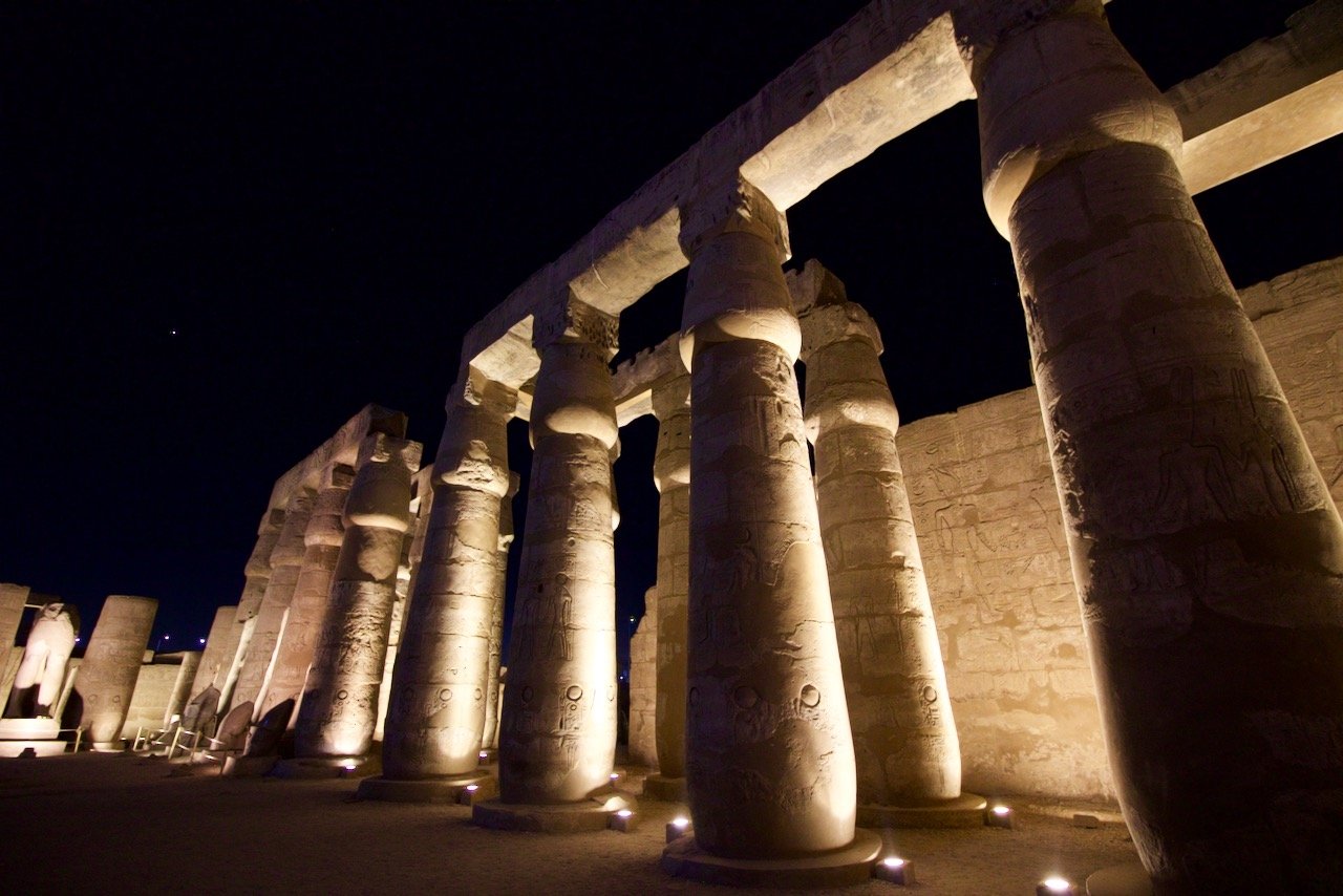   Luxor Temple, Luxor, Egypt (ISO 1600, 10 mm,  f /5.6, 1/6 s)  