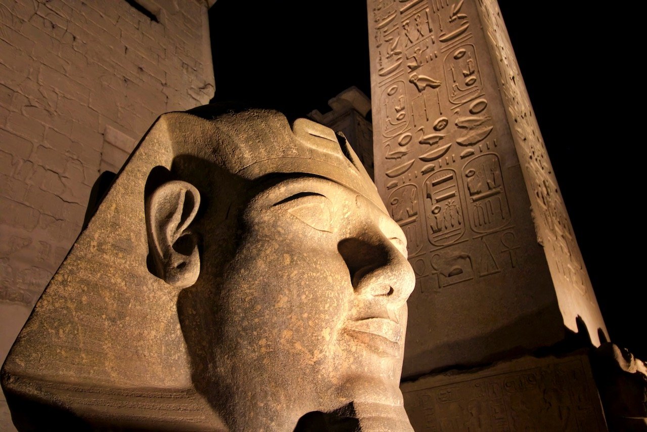   Luxor Temple, Luxor, Egypt (ISO 1600, 18 mm,  f /5.6, 1/15 s)  