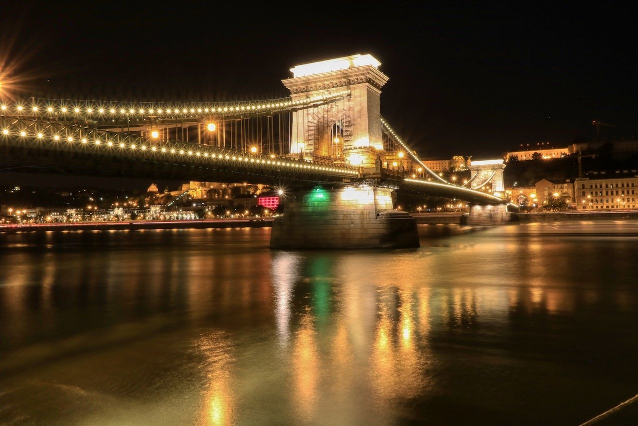   Chain Bridge, Budapest, Hungary (ISO 200, 18 mm,  f /25, 30 s)  