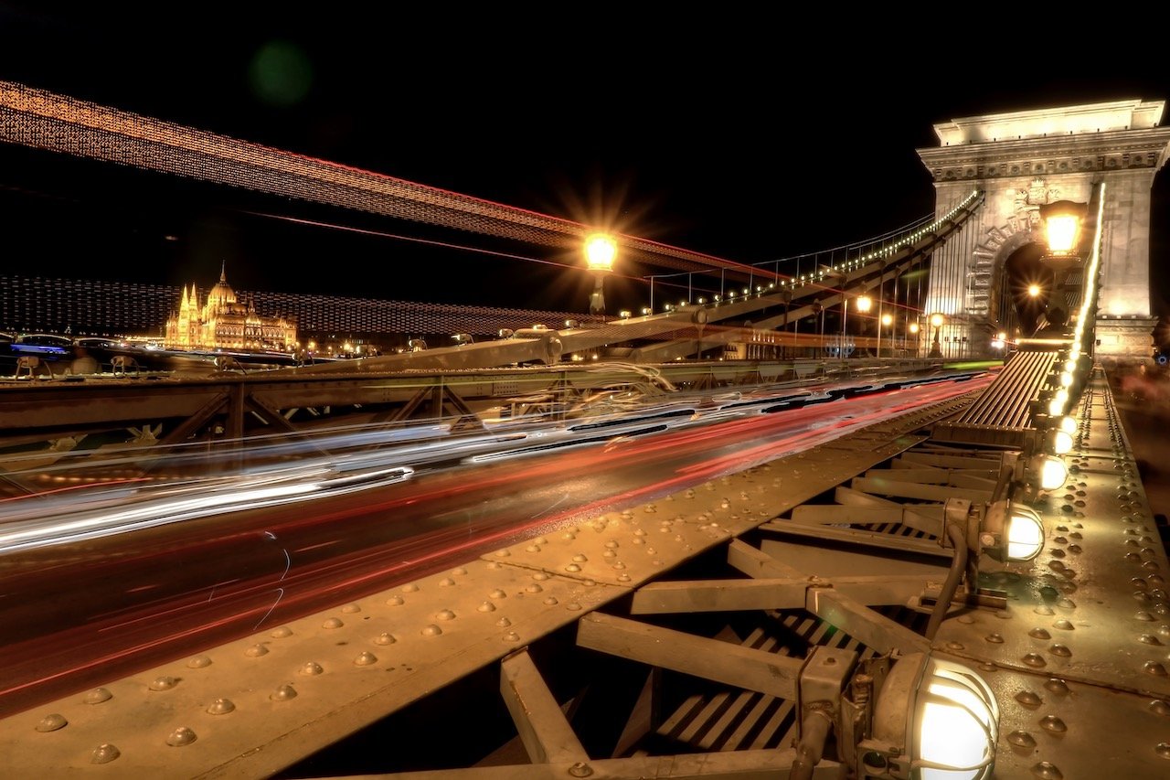   Chain Bridge, Budapest, Hungary (ISO 200, 16 mm,  f /25, 30 s)  