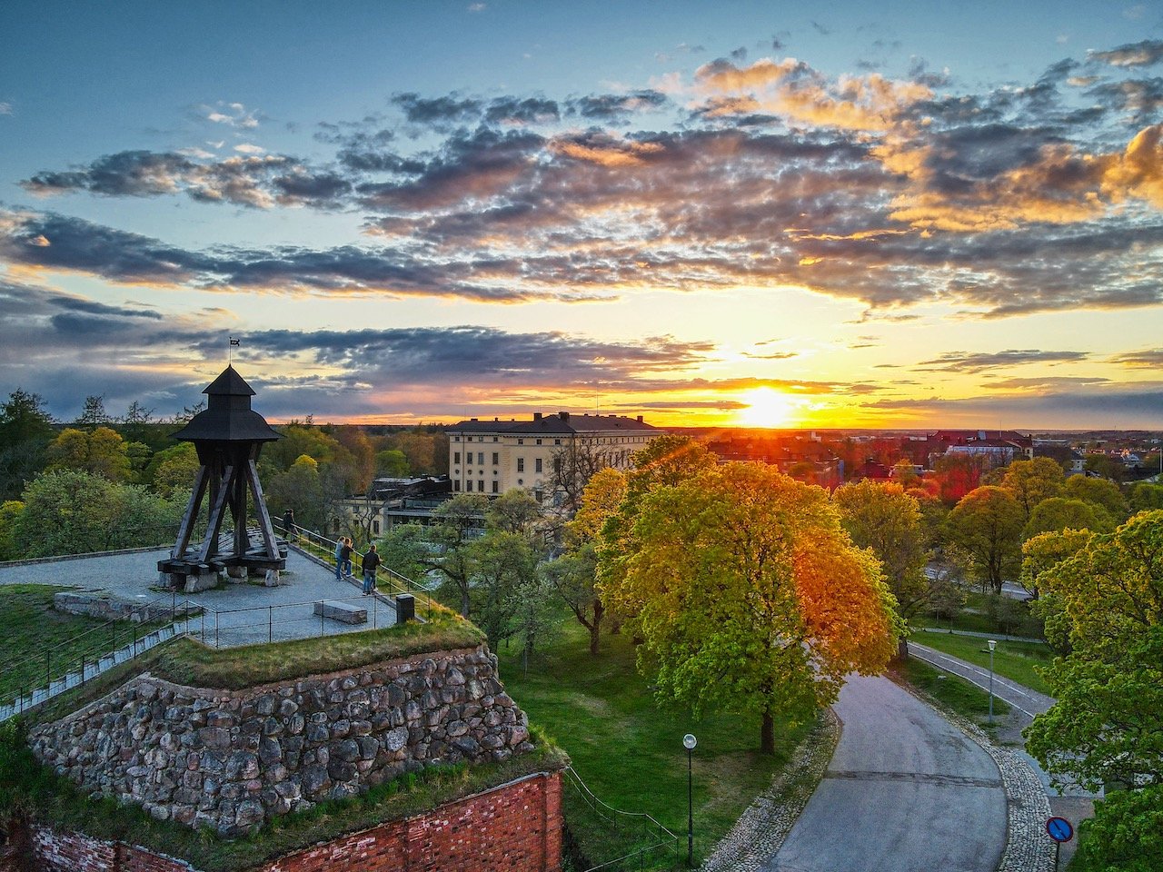   Gunilla Bell at Sunset (ISO 100, 4.5 mm,  f /2.8, 1/125 s)  