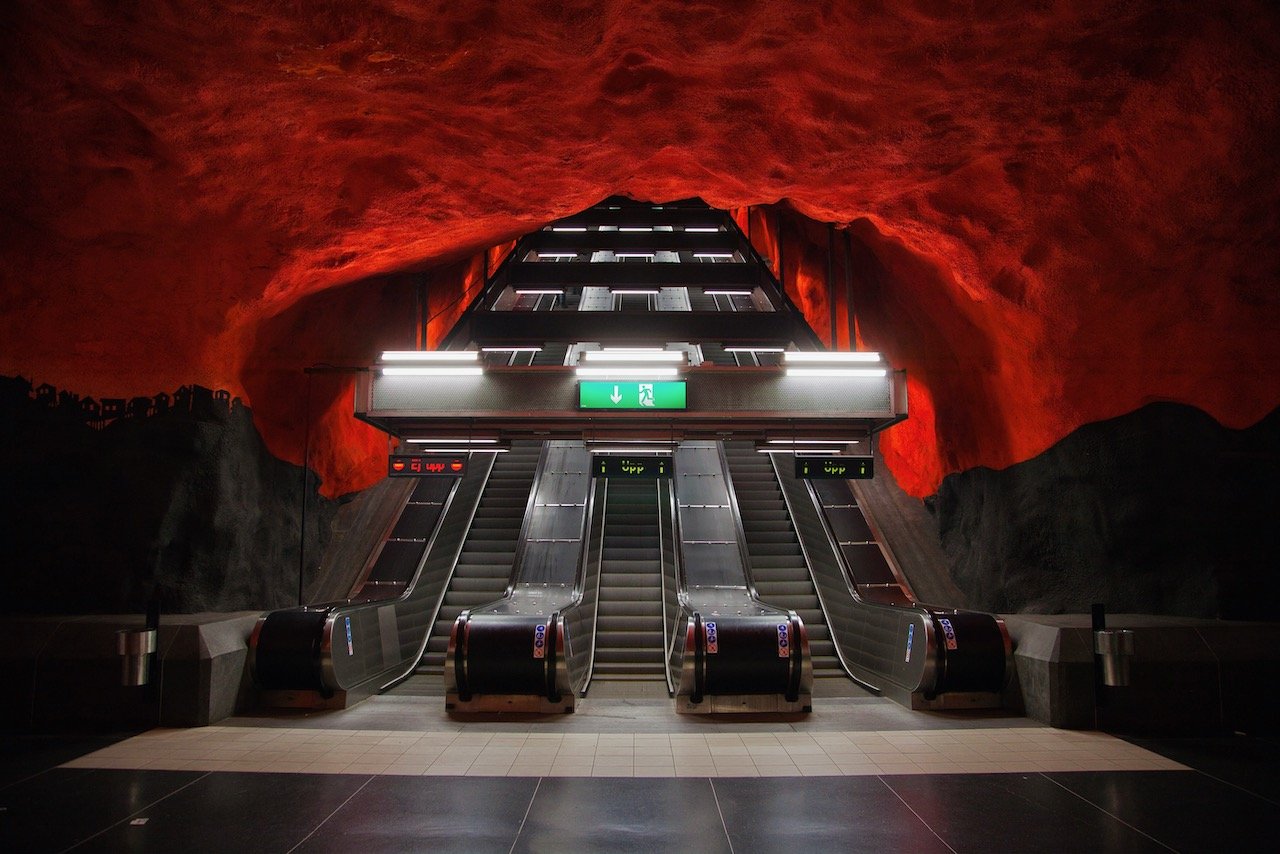   Solna Centrum Station, Stockholm, Sweden (ISO 1600, 24 mm,  f /4, 1/100 s)  