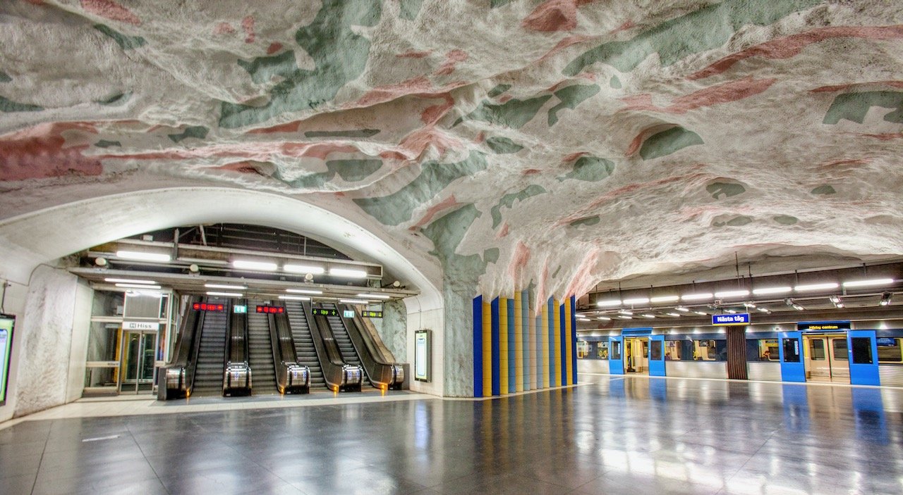   Mörby Centrum Station, Stockholm, Sweden (ISO 2000, 16 mm,  f /9, 1/6 s)  