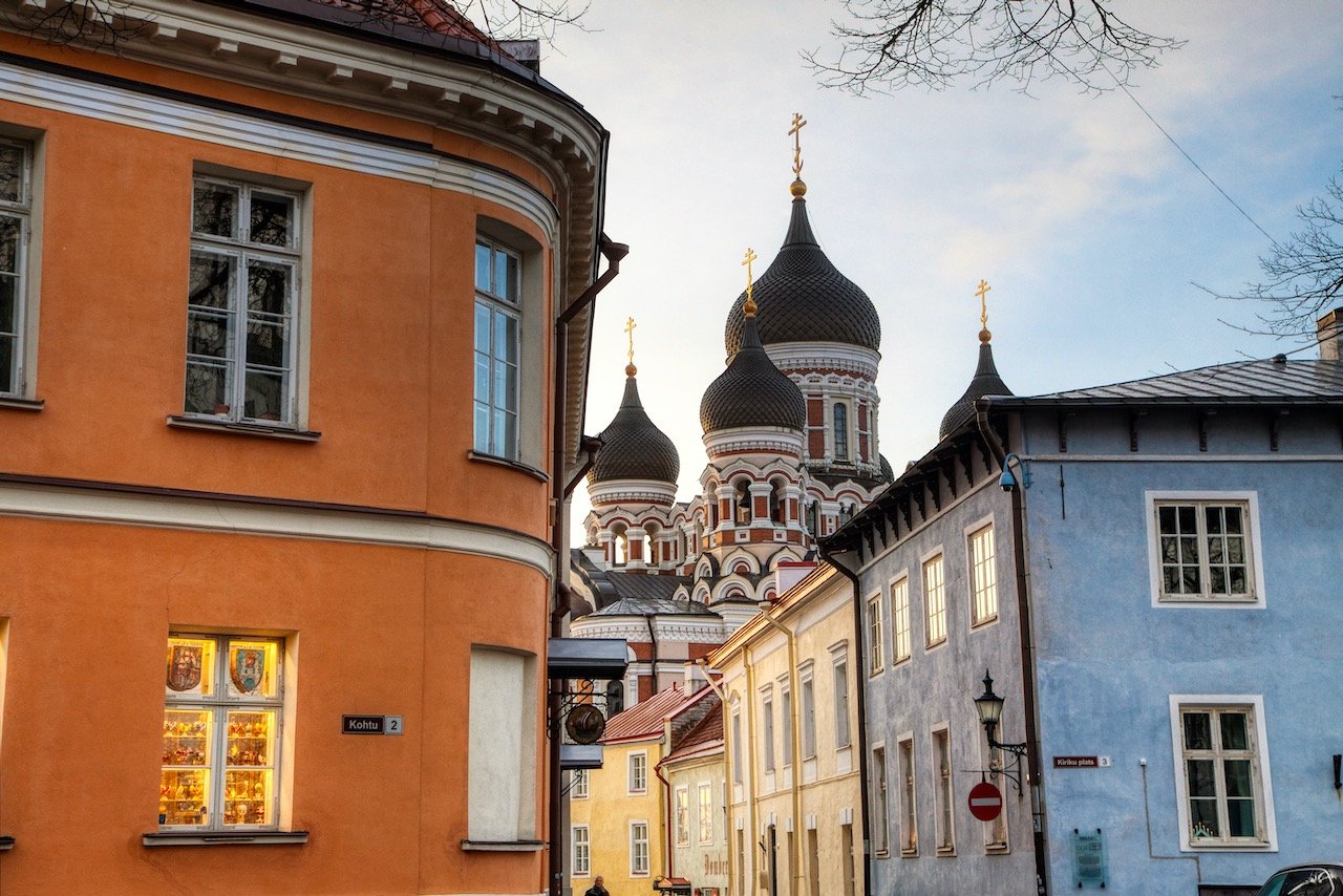   Alexander Nevsky Cathedral, Tallinn, Estonia (ISO 2000, 55 mm,  f /8, 1/400 s)  