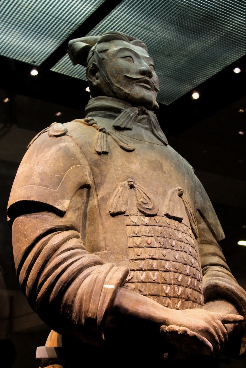   Terracotta Warrior, Xi’an, China (ISO 400, 37 mm,  f /5, 1/25 s)  