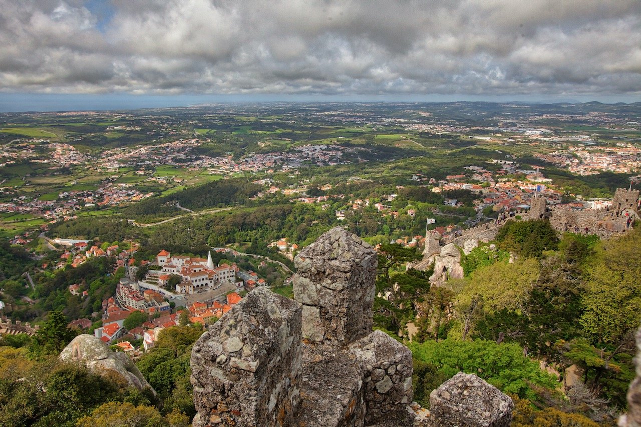   Castelo dos Mouros, Sintra, Portugal (ISO 1000, 26 mm,  f /11, 1/500 s)  