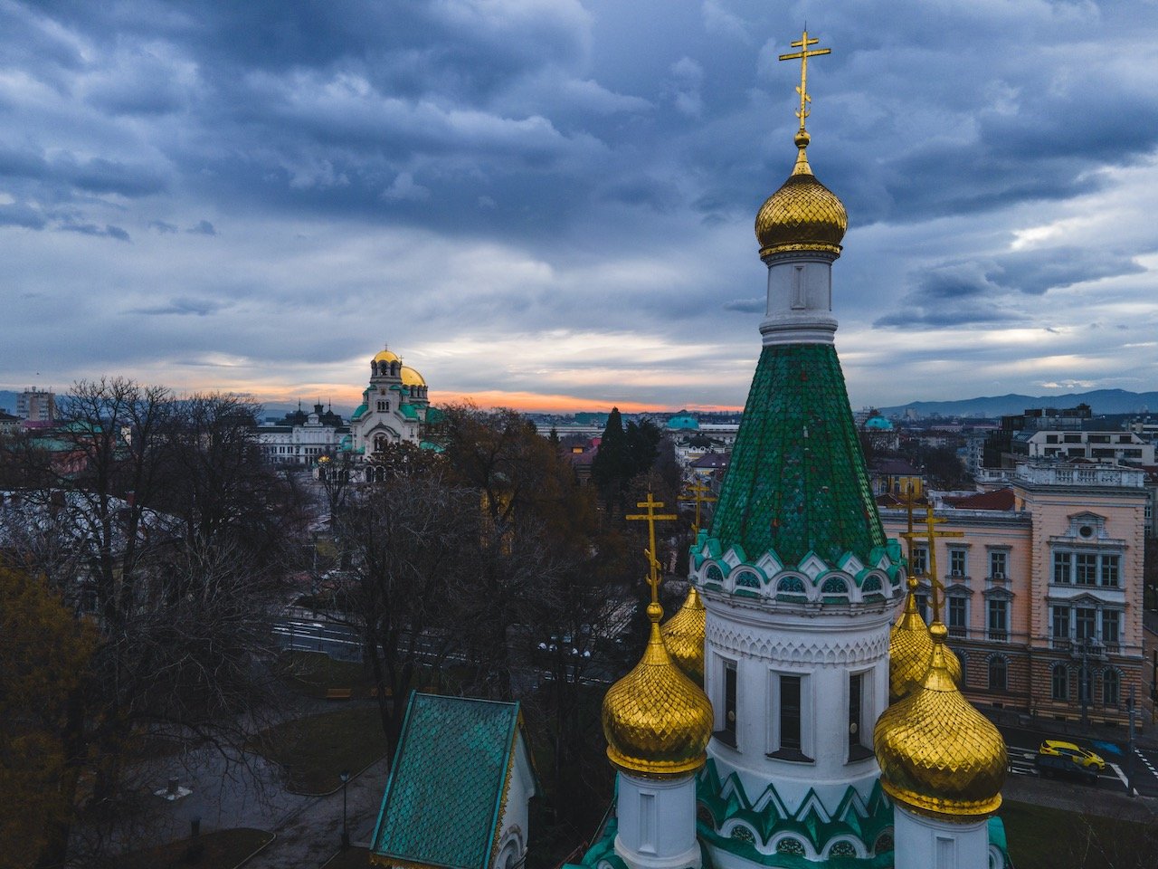   Russian Church "Sveti Nikolay Mirlikiiski", Sofia, Bulgaria (ISO 100, 4.5 mm,  f /2.8, 1/180 s)  