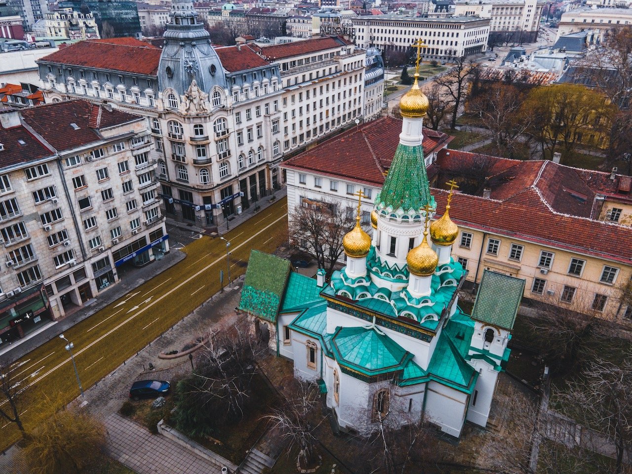   Russian Church "Sveti Nikolay Mirlikiiski", Sofia, Bulgaria (ISO 100, 4.5 mm,  f /2.8, 1/120 s)  