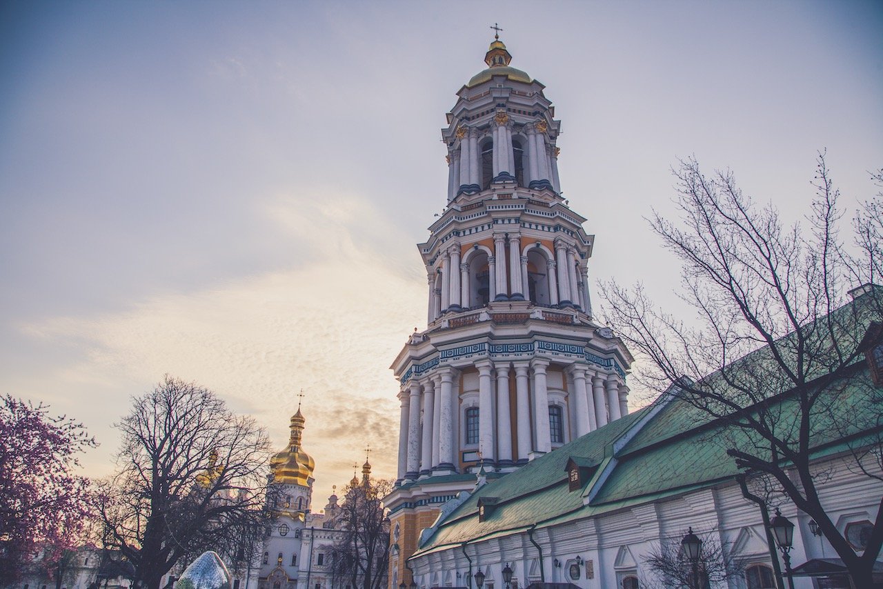   Kiev Pechersk Lavra, Kiev, Ukraine (ISO 100, 24 mm,  f /8, 1/250 s)  