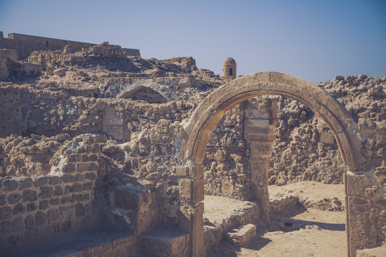   Bahrain Fort (Qal'at al-Bahrain), Bahrain (ISO 100, 60 mm,  f /4, 1/1600 s)  