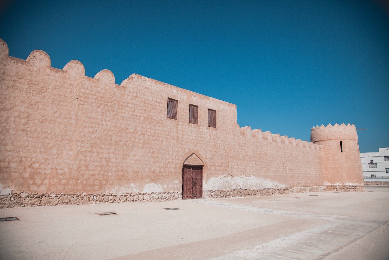   Sheikh Salman bin Ahmed Fort, Bahrain (ISO 100, 24 mm,  f /4, 1/2500 s)  