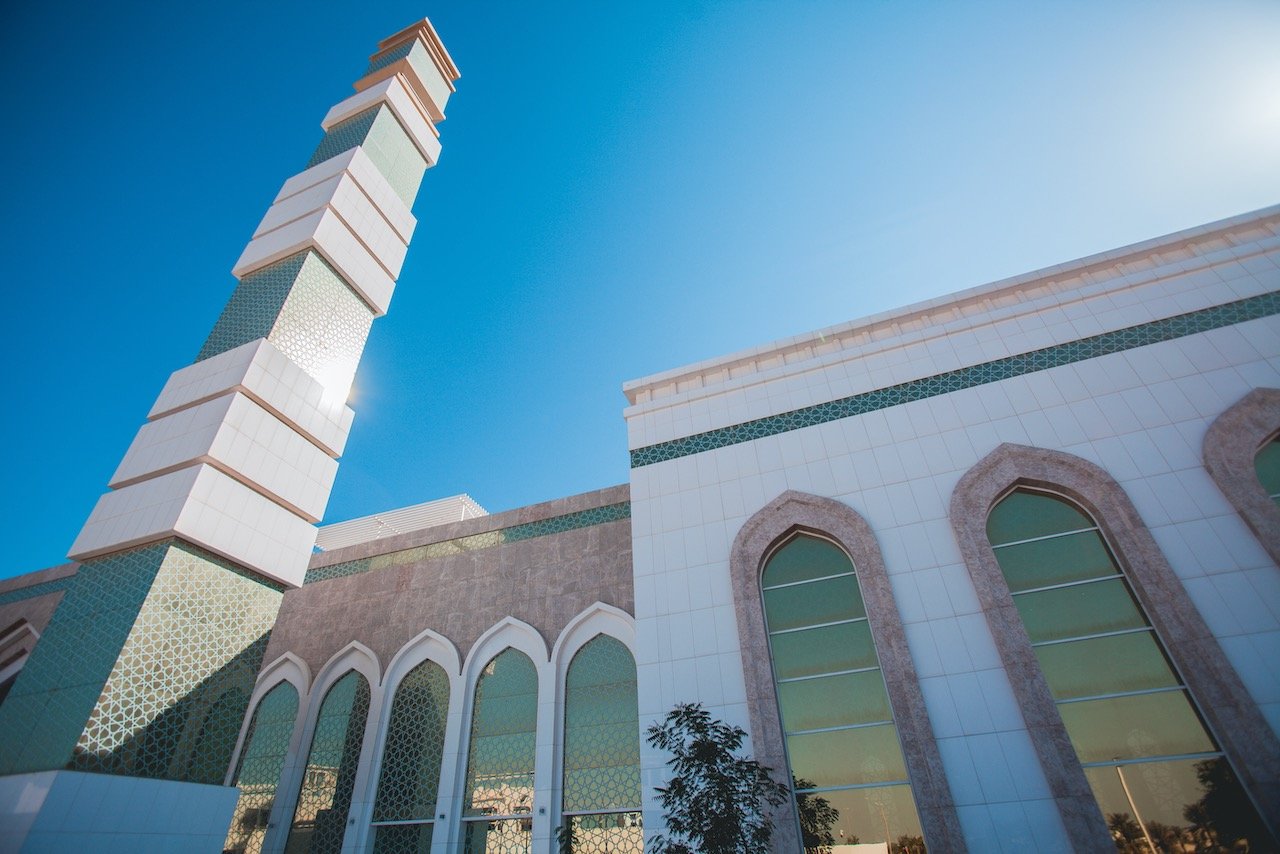   Salman bin Hamad Mosque, Bahrain (ISO 100, 16 mm,  f /4, 1/1000 s)  
