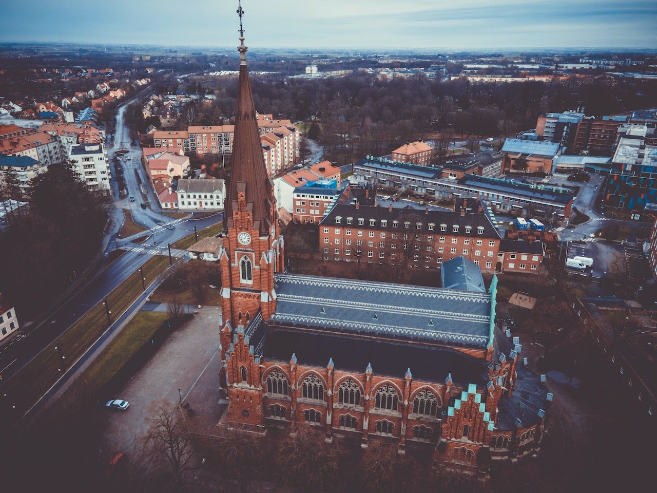  All Saints Church, Lund, Sweden (ISO 100, 4.5 mm,  f /2.8, 1/90 s)  