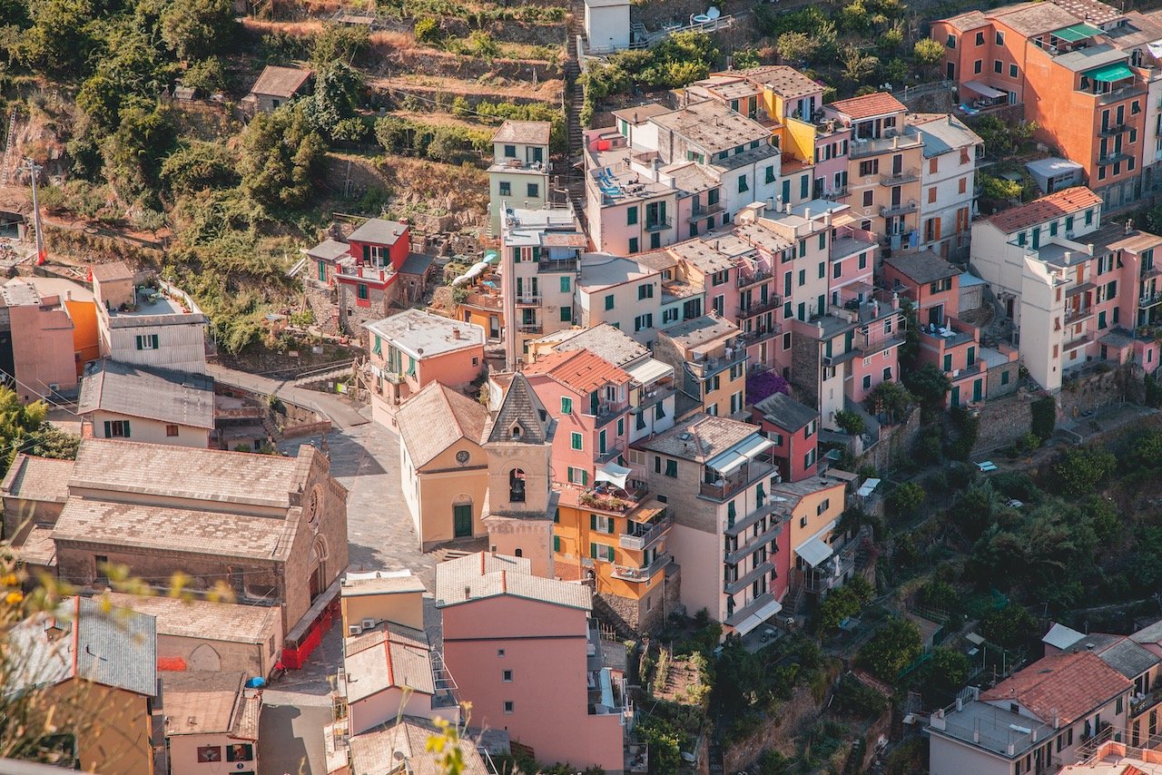   Manarola, Cinque Terre, Italy (ISO 200, 105 mm,  f /8, 1/320 s)  