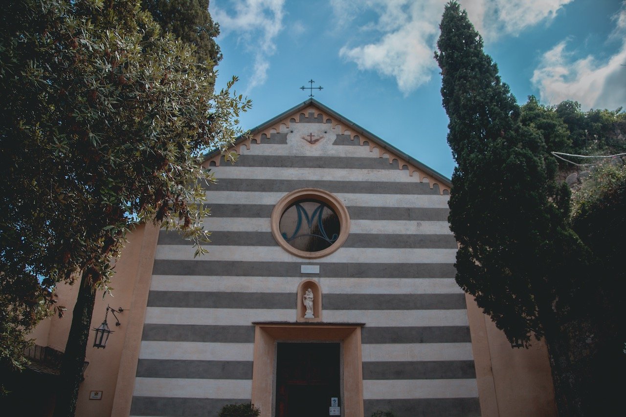   Convent of the Capuchin Friars, Cinque Terre, Italy (ISO 100, 24 mm,  f /4, 1/640 s)  