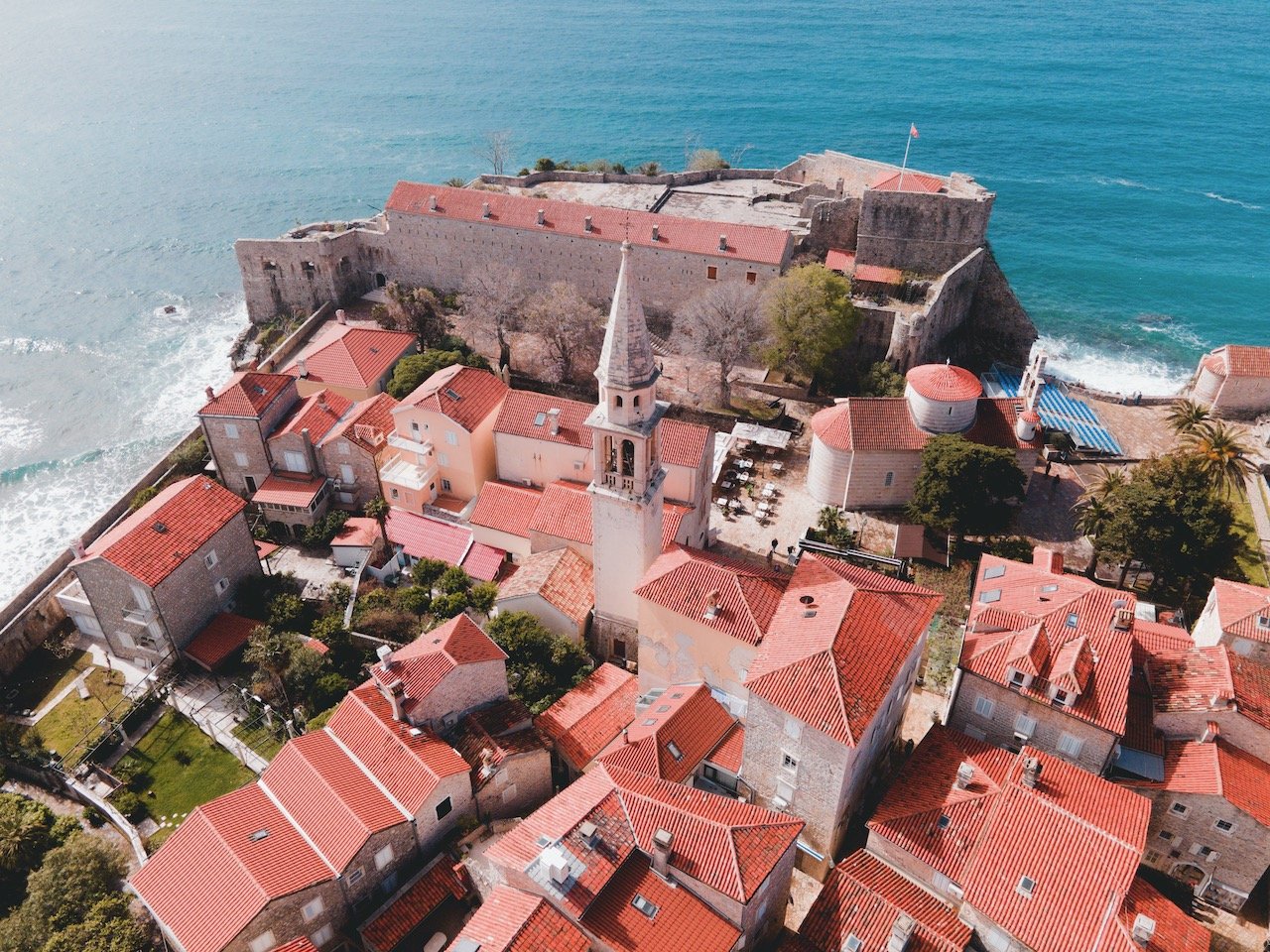   Church of St. John and Citadela Fortress, Budva, Montenegro (ISO 100, 4.5 mm,  f /2.8, 1/40 s)  