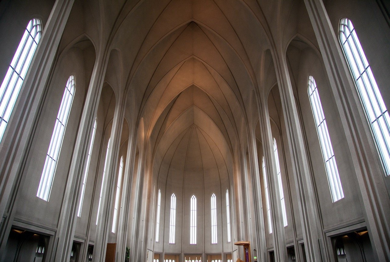   Hallgrímskirkja Church Interior, Reykjavik, Iceland (ISO 800, 24 mm,  f /4, 1/160 s)  