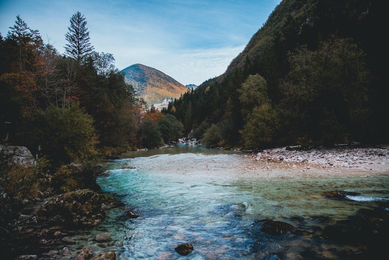   Soča River, Slovenia (ISO 800, 24 mm,  f /4, 1/2500 s)  