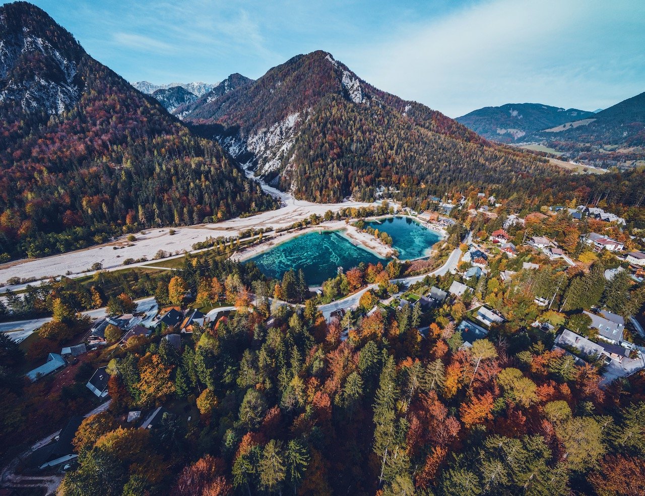   Jezero Jasna, Slovenia (ISO 100, 4.5 mm,  f /2.8, 1/50 s)  