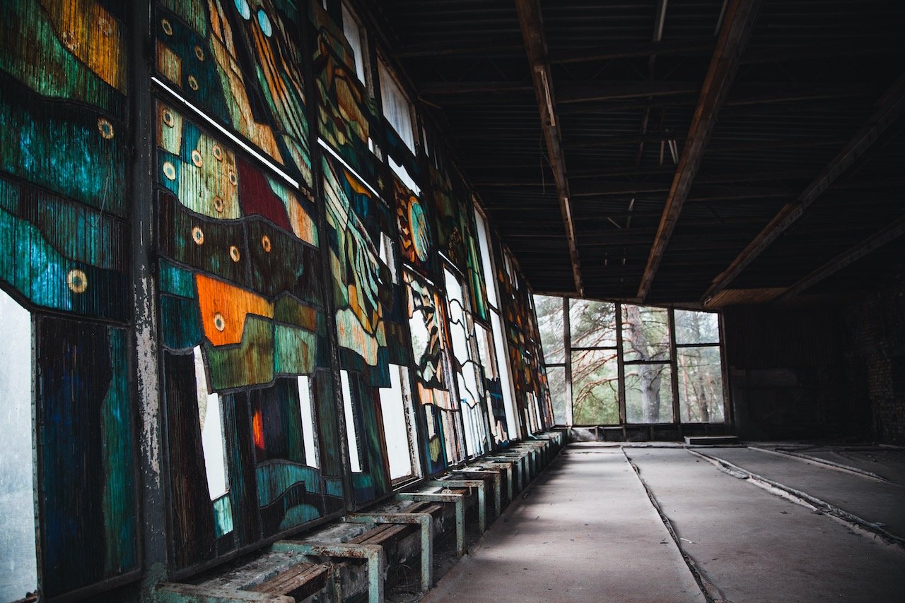   Cafe Pripyat, Pripyat, Ukraine (ISO 200, 24 mm,  f /4, 1/80 s)  