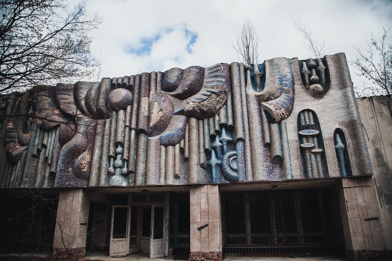   Art School, Pripyat, Ukraine (ISO 200, 24 mm,  f /4, 1/1250 s)  