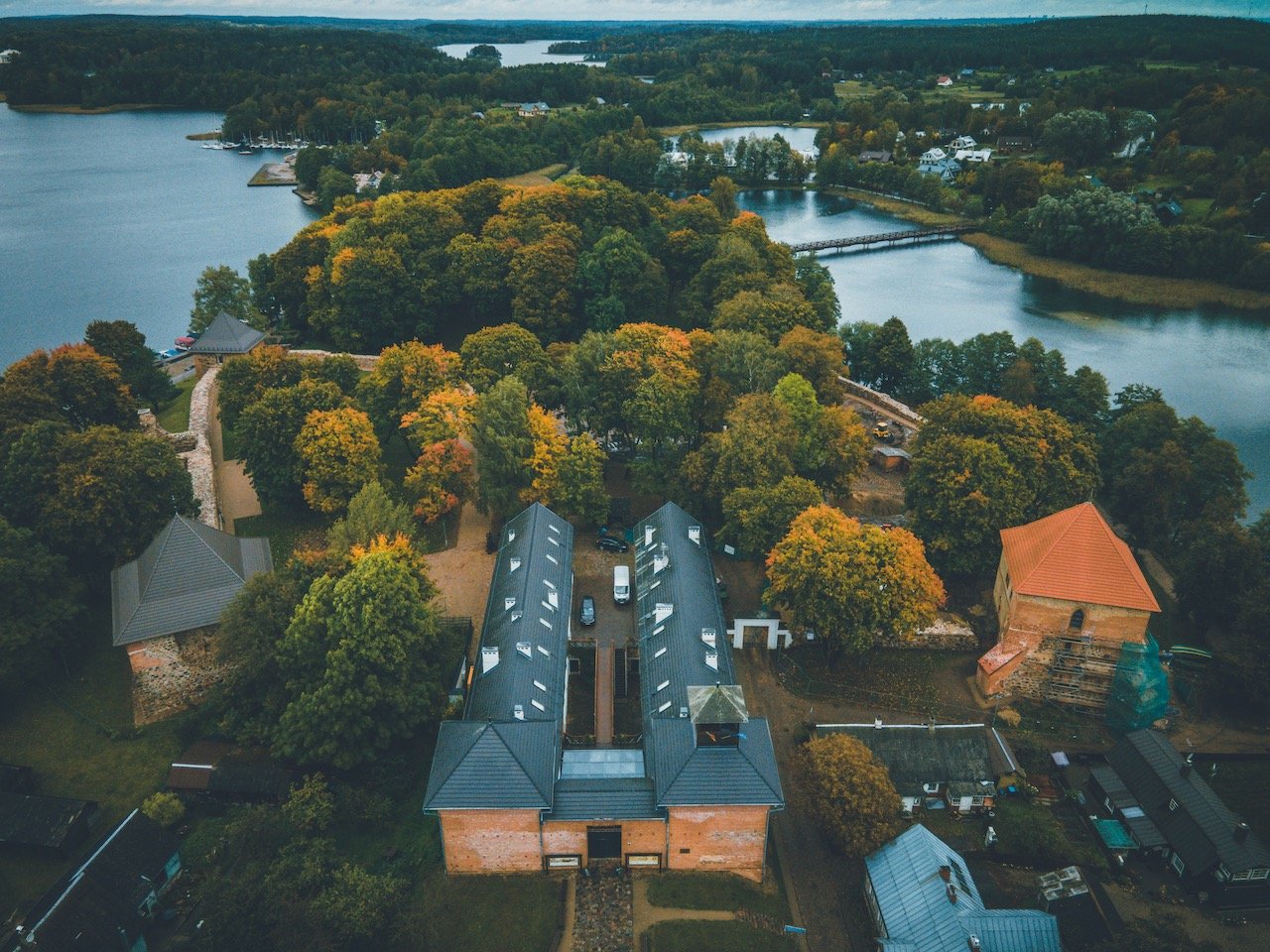   Trakai Island Castle, Trakai, Lithuania (ISO 200, 4.5 mm,  f /2.8, 1/40 s)  