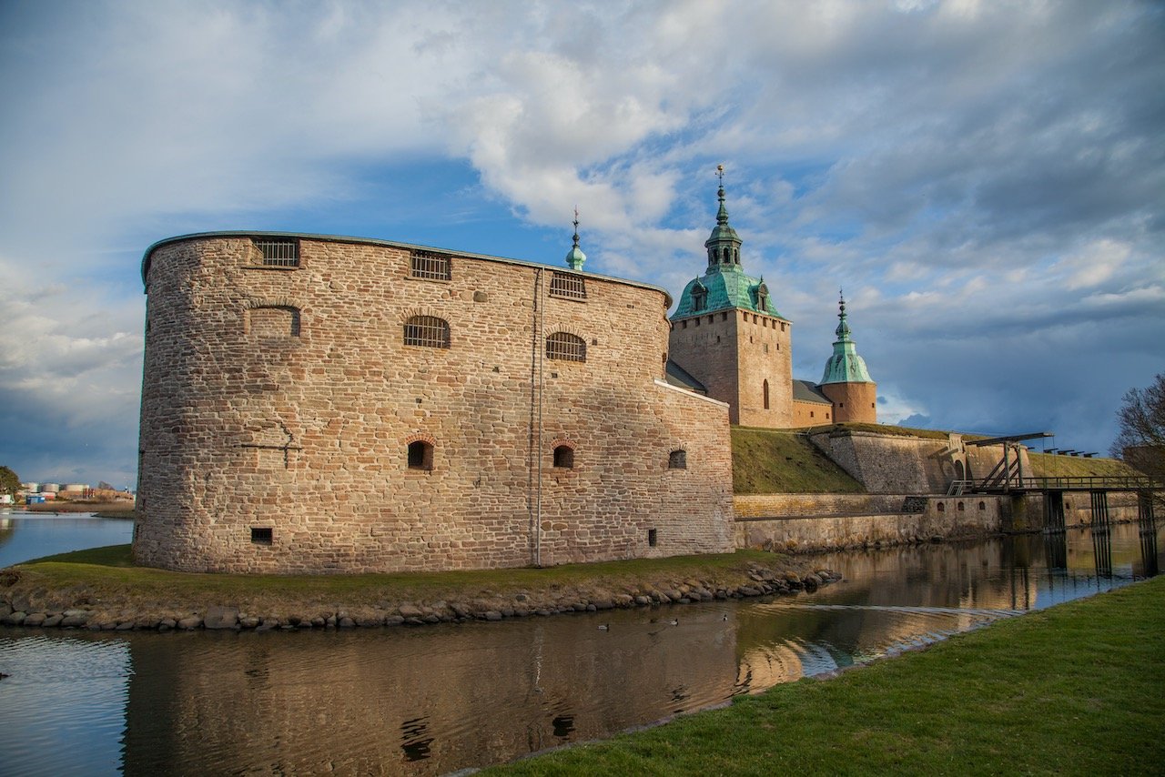   Kalmar Castle, Kalmar, Sweden (ISO 100, 24 mm,  f /8, 1/125 s)  