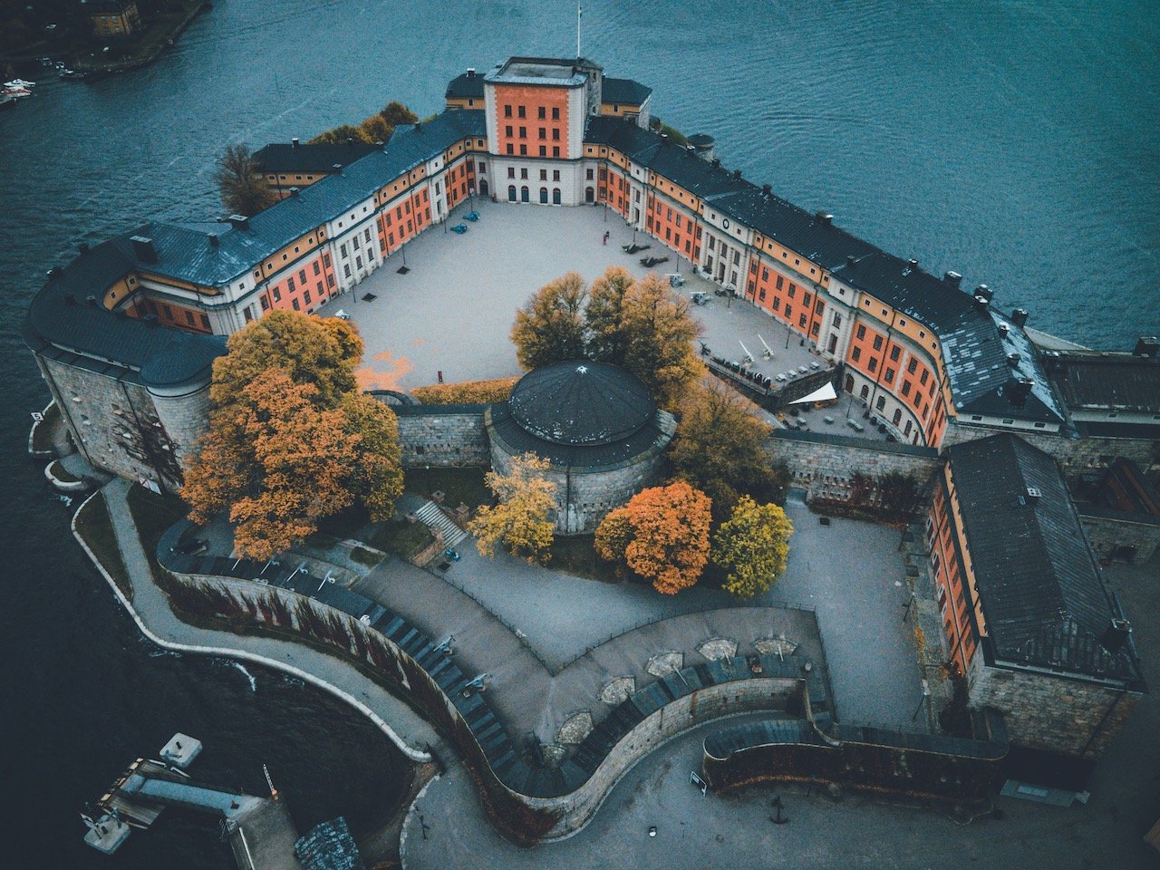   Vaxholm Fortress, Sweden (ISO 400, 4.5 mm,  f /2.8, 1/25 s)  