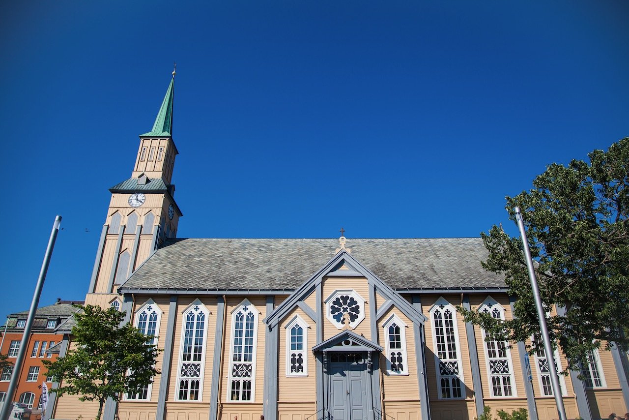   Tromsø Cathedral, Tromsø, Norway (ISO 100, 24 mm,  f /5, 1/1000 s)  