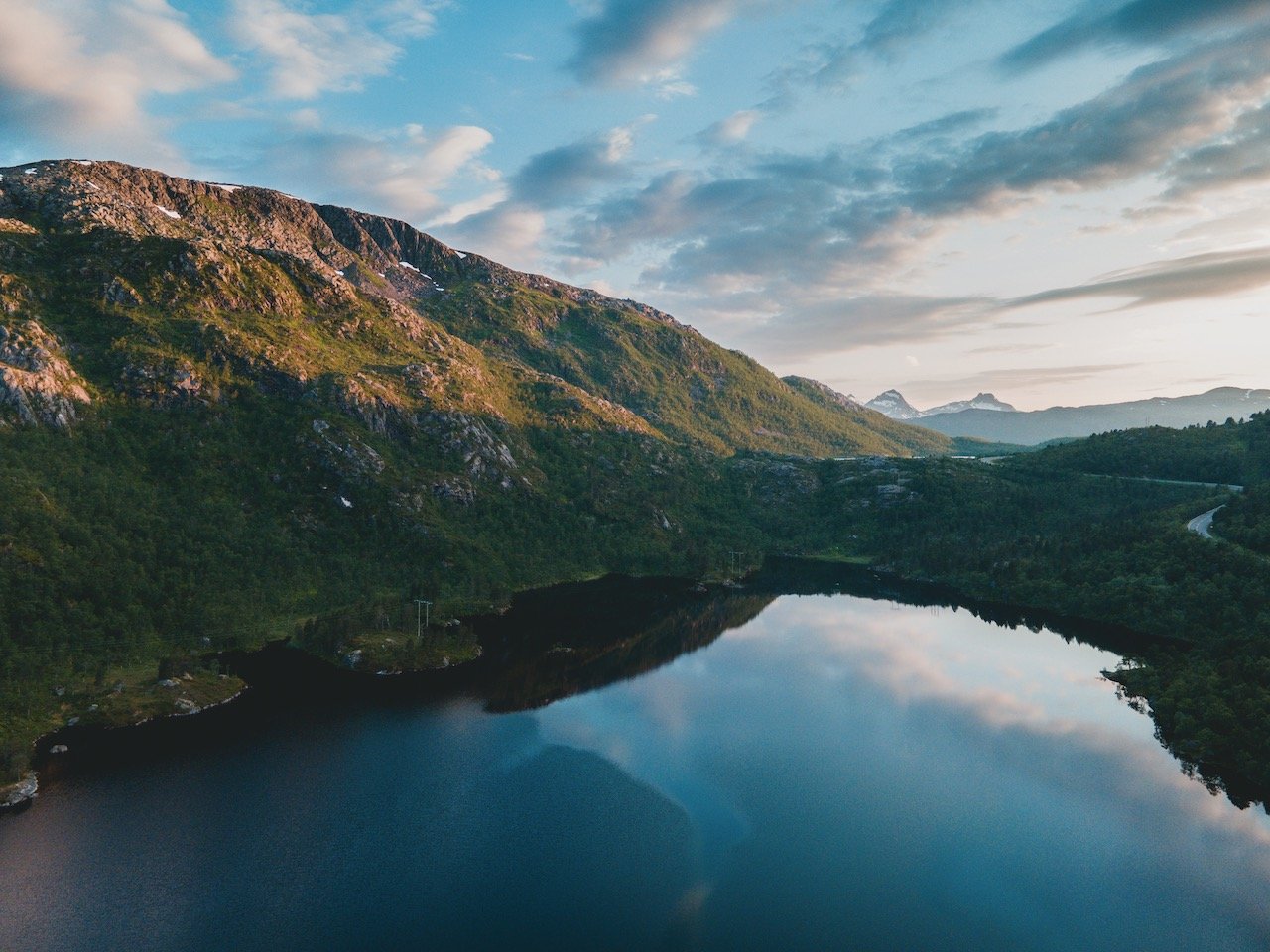   Nordland County, Norway (ISO 100, 4.5 mm,  f /2.8, 1/80 s)  