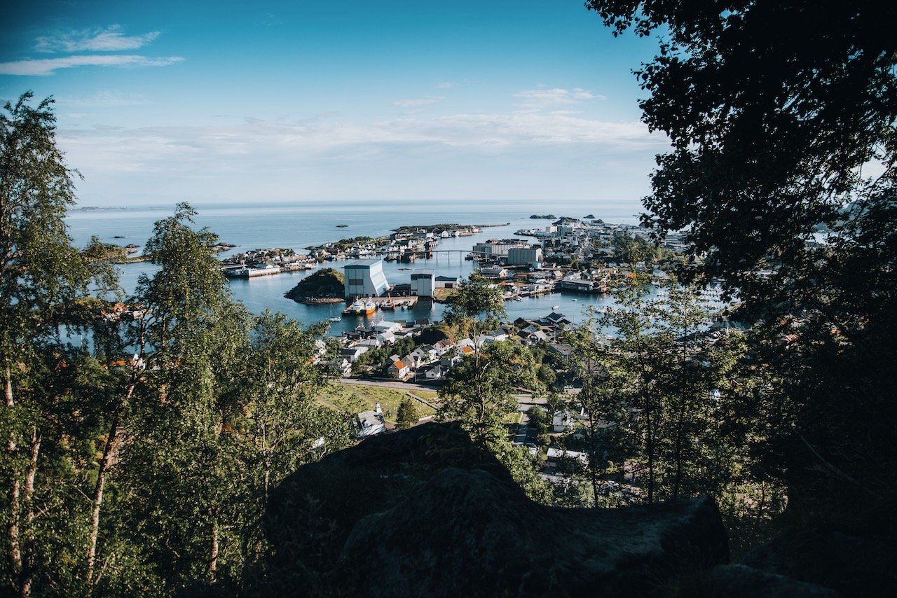   Svolvaer, Lofoten, Norway (ISO 100, 24 mm,  f /4, 1/640 s)  