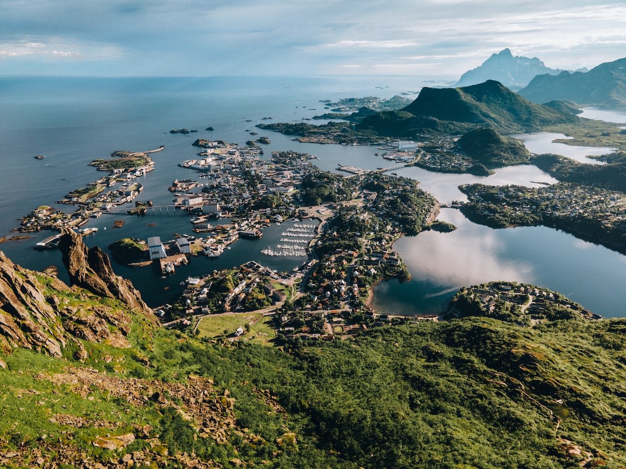   Svolvaer, Lofoten, Norway (ISO 100, 4.5 mm,  f /2.8, 1/25 s)  